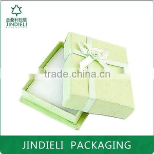 Light Green Paper Gift Jewelry Box Packaging thumbnail-1