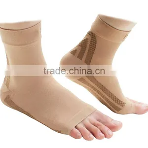 Wholesale Medical Equipment Compression Ankle Socks for Women thumbnail-1