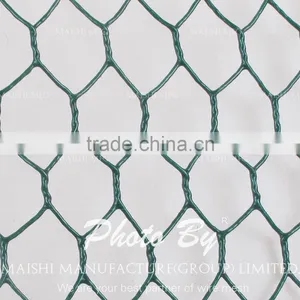 Hexagonal Farm Fence thumbnail-4