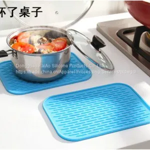 Popular Kitchenware Pink Rectangle Silicone Draining Mats thumbnail-3