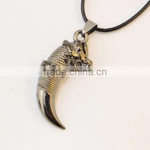 Popular PUNK Charm Wolf Tooth Pendants Necklace Gift thumbnail-5