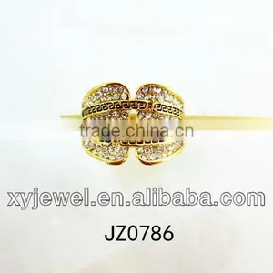 Latest Design Claddagh Ring With Crystal Stone Wholesale Gold Rings thumbnail-1