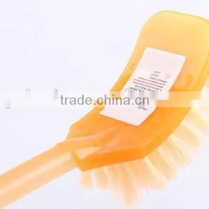Curved Toilet Cleaning Brush thumbnail-4