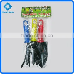 3PC Plastic Kids Garden Tools Set thumbnail-1