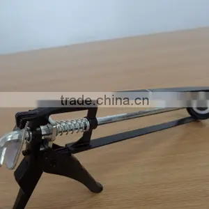 Caulking Gun thumbnail-3