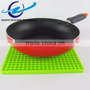 Kitchen Tools Silicone Table Mat Placemat Water Proof Pad Dinner Cushion Rest thumbnail-5