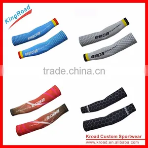 Sublimation Arm Sleeves Sport With Silicon Gripper on Top of Sleeves thumbnail-2