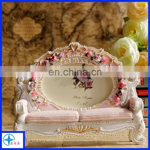 Hot Sale Resin European Style Sofa Photo Frame Decoration thumbnail-1