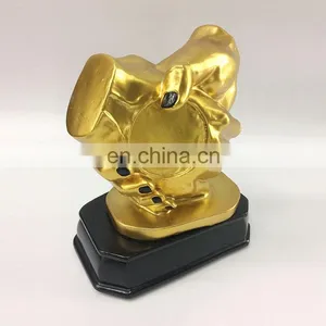 2016 New Peace Handshake Handicraft Office Cooperation Souvenir Ornaments Resin Trophy thumbnail-3