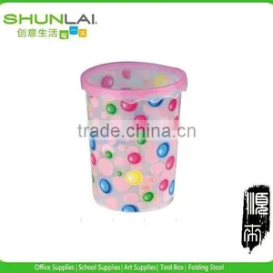 Colorful Plastic Trash Can thumbnail-1