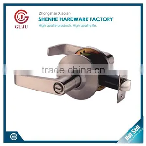 Entry Door Cylindrical Lever Lockset thumbnail-1