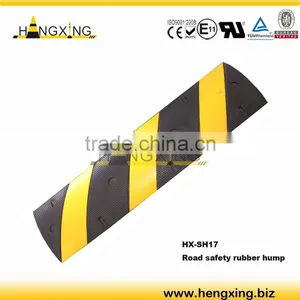 SH17 Bestselling Rubber Road Speed Bump thumbnail-1