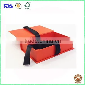 Custom Color Magnetic Foldable Cardboard Box With Black Ribbon thumbnail-2