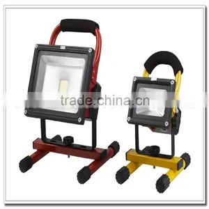 2016 New IP65 50w 100w 200w Portable Rechargeable Led Flood Light With CE ROHS Warm White 3 Years Warranty thumbnail-1