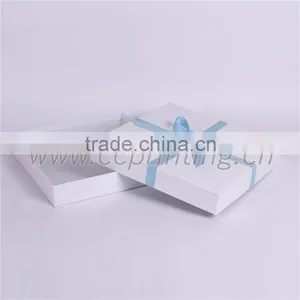 White Engagement Paper Gift Box Packaging Box With Blue Ribbon thumbnail-1