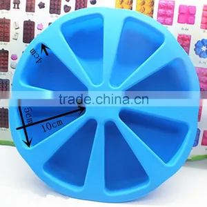 Hot Selling Silicone Cake Mold 8 Checks Cake Mold Triangle Cake thumbnail-3
