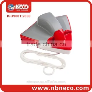 Magnet Window Cleaner thumbnail-1