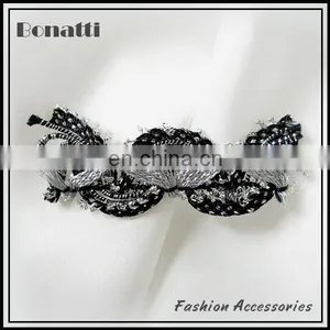 High Quality Lace Trimming With Metallic Thread thumbnail-1