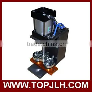 Pneumatic Automatic Button Badge Making Machine thumbnail-4