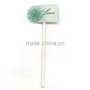 High Quality Green Resin Flower With Paper Card for Wedding Party Cake Toppers thumbnail-2