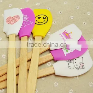 Wooden Handle Silicone Spatula ,Food Grade Heat Resistant Silicone Spatula Private Label, Fashion Silicone Spatula thumbnail-2