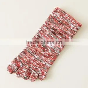 Hot Sale Japanese OEM Best Quality Custom Design Young Girls Injinji Winter Bulk Cotton Rainbow Toe Socks thumbnail-3