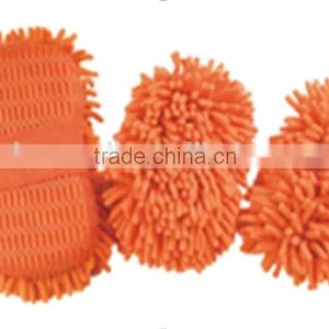 Hand Cleaning Chenille Duster thumbnail-2