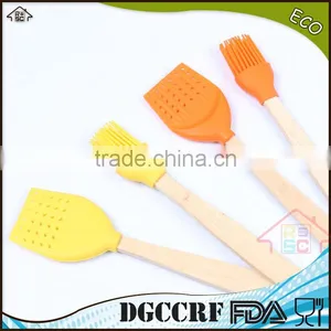 NBRSC Colorful Silicon Cooking Shovel and Silicone Brush Set With Wooden Handle thumbnail-2