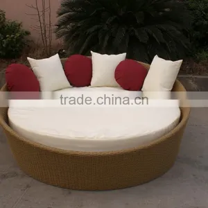 Round Bed thumbnail-1