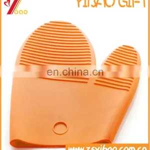 Customize Food-grade BBQ Heat Resistant Silicone Baking Gloves for Cooking thumbnail-4