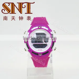 Digital Watch With Plastic Strap thumbnail-1