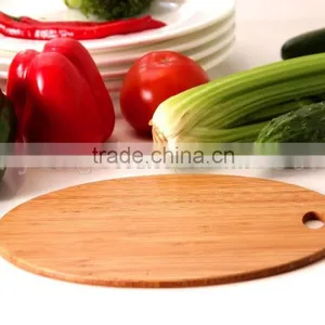 Wooden Pig Shaped Cutting Board Round Wood Cutting Board With Handle thumbnail-1