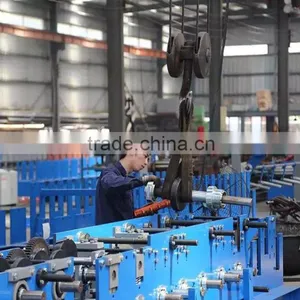 YX28-820 Cold Joint Hidden Roof Panel Roll Forming Machine thumbnail-4