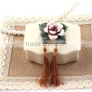 Elegant High Quality Wedding Favour Chocolate Box thumbnail-2