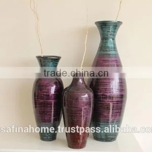 Round Colored Lacquer Vase thumbnail-1