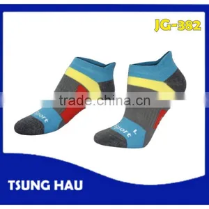 Bamboo Charcoal Yarn Under-knee Sports Ankle Socks thumbnail-1