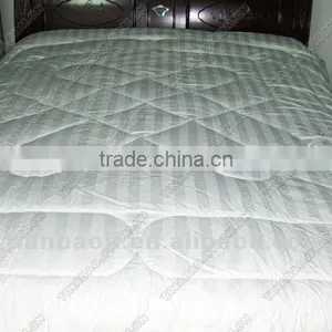 Polyester Fiber Quilt, Comforter, Duvet, Patchwork Quilt, Cotton Quilt, Silk Quilt thumbnail-1