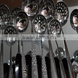 Hot Sale and High Quality Most Popular Disposable Cutlery Set With Spoon Knife and Fork thumbnail-2
