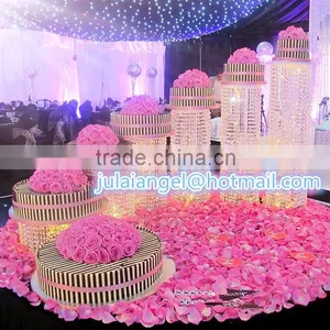 High Quality Hanging Crystal Cake Stand for Wedding Cake thumbnail-1