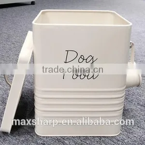 Dog Food Canister With Spoon thumbnail-2