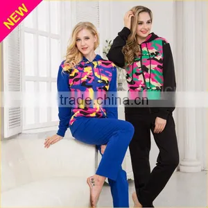 Fancy Colorful Leopard Printing Family Pajamas With Zip + Hood Design Winter Women Pajamas Set OEM thumbnail-4