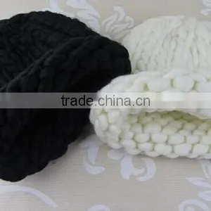 2015 Popular Super Chunky Thick Yarn for Quick Knitting Hat in Solid Color thumbnail-3