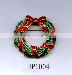 Red Green & Crystal Christmas Wreath Brooch thumbnail-1