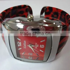Bangle Watch With Red Leopard Grain thumbnail-1