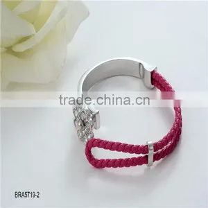 Plum-shaped Diamond Alloy Plating Red Leather Crystal Bangle thumbnail-3