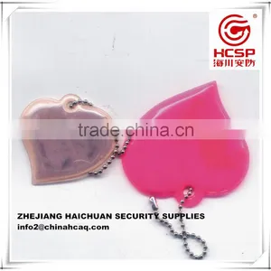 Popular Pink Heart-shaped Pvc Reflective Keychain thumbnail-1