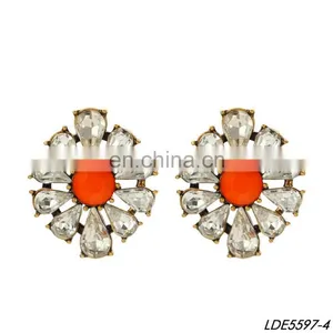 Daisy Crystals Stud Earrings Antique Gold Post Earrrings thumbnail-5
