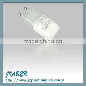 USB Charger thumbnail-1
