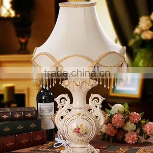 Luxury Gold Outline Flower European Table Lamp for Home Lighting thumbnail-5