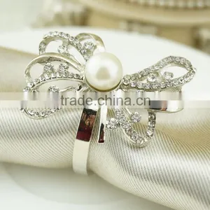 Alloy Cheap Napkin Ring for Wedding Decoration Bulk Wholesale Silver Crystal Pearl Customize thumbnail-3